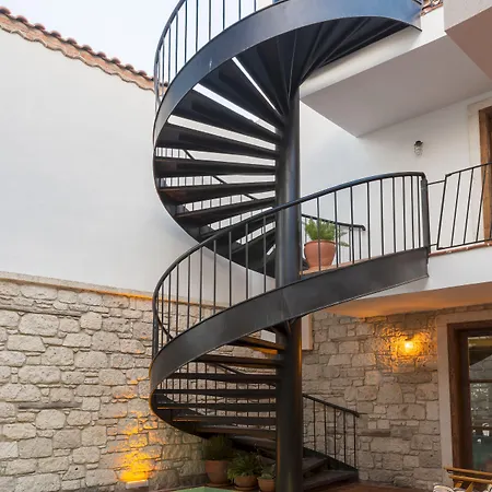 Pop 5* アラカティ